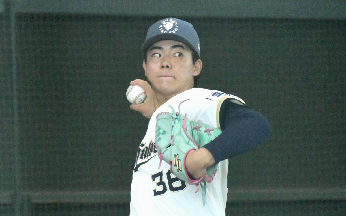 kita02YP's tweet photo. 【#オリックス 舞洲10月4日➀】

#吉田輝星 投手はプルペンで70球の投げ込み。
#森陽樹 投手
(芝生作業のため、予備日を含め数日間は室内での練習となります)

#ベースボールキング
#Bs2026 https://t.co/bJZKCNBrP7