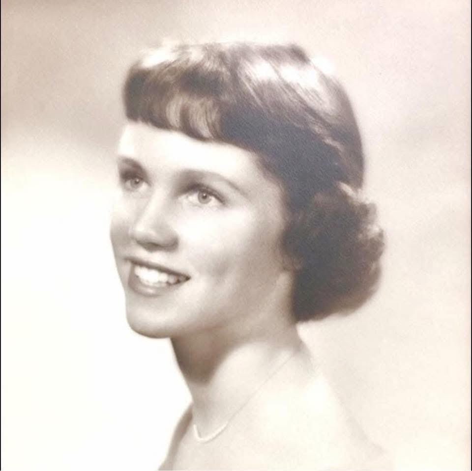CoachNady's tweet photo. Call your mom. I know you’re busy &amp; she’s going to talk longer than you have &amp; she’s going to nag you about that thing &amp; you have other stuff on your mind. But, trust me there will come a day when you can’t call her &amp; you will wish that you could. Happy Birthday, Mom. Love you. https://t.co/lRVnI0zFQu