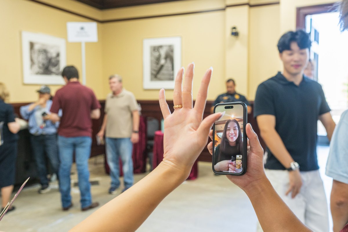 AggieNetwork's tweet photo. The cheering. The hugs. The happy tears. The Aggie Ring. 

October Aggie Ring Day is almost here, and we can’t wait to welcome more than 4,800 Aggie Ring recipients and the people who helped them get there.

Who are you celebrating? Tag them below! 👇 https://t.co/T2lzU5Tt7i