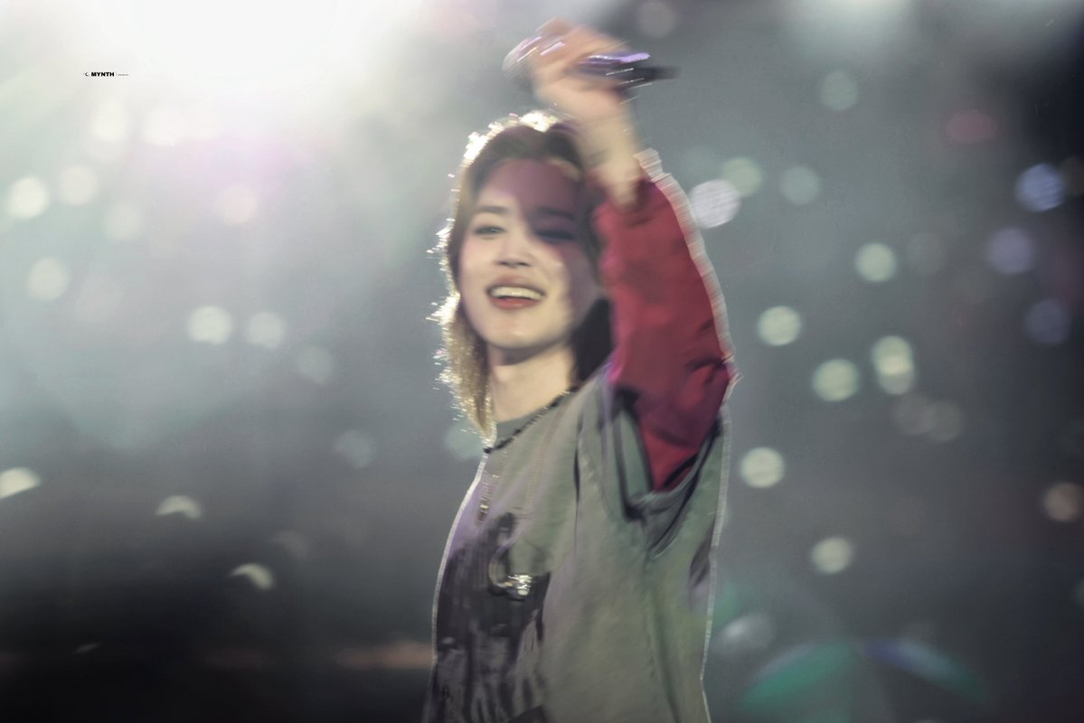 themythofjimin's tweet photo. 261002 Bogotá 

@BTS_twt 
#JIMIN #지민 #BTS #방탄소년단 https://t.co/jdMOBqDknb