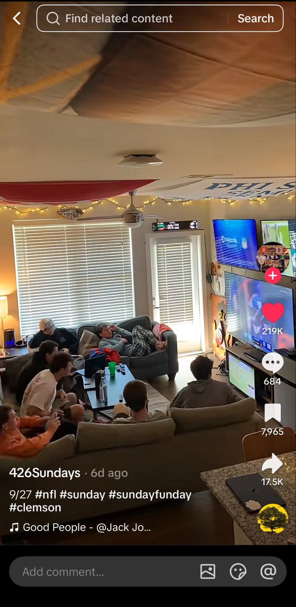 AlexNewman55's tweet photo. I fucking love these Sunday TikTok montages of roommates couch rotting watching NFL https://t.co/b9kCrE3D2c
