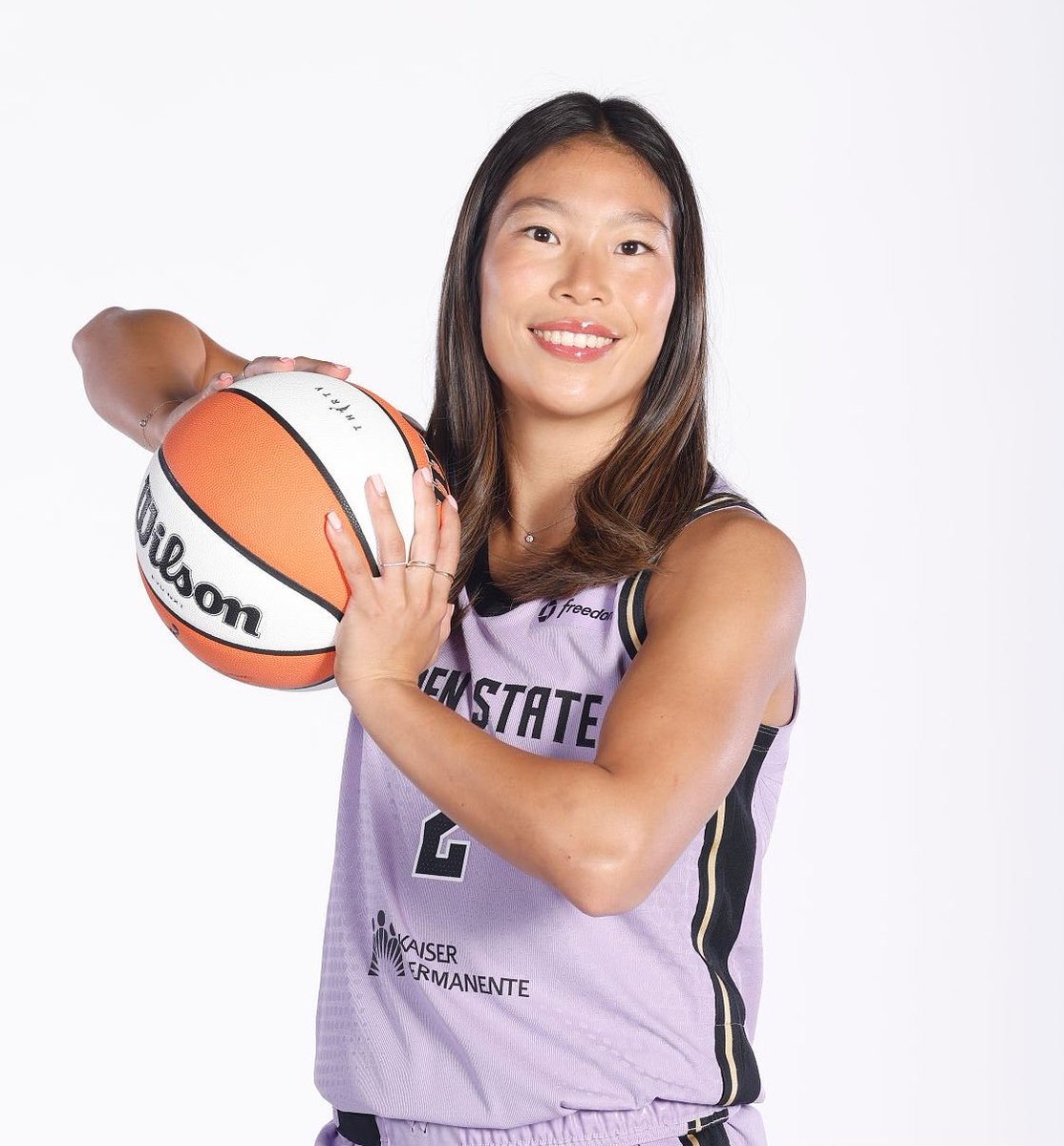 trendyhoopstars's tweet photo. Kaitlyn Chen off the bench Las Vegas:

11 PTS
3 RBS
1 AST
1 BLK

✨ https://t.co/zRIrCGoVpH