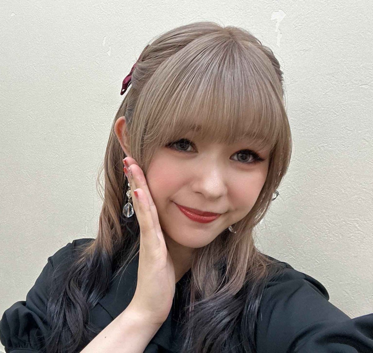 Black_Topaz666's tweet photo. BlackEmerald666さんにオススメの今日の一曲は…[Eagle Fly Free(from A.A. Bonus Track)]です!

Piano cover➡️https://t.co/ipt9IvHXbs

Today's fortune is...中吉!
⭐⭐⭐ (#FAMI)

🎰:+0->20pts
🎶:Electric Sun-Electric Sun

-
🤘🐺🤘

#LOVEBITES
#今日のオススメ曲LOVEBITES編 #shindanmaker https://t.co/OdAoRVRMJb