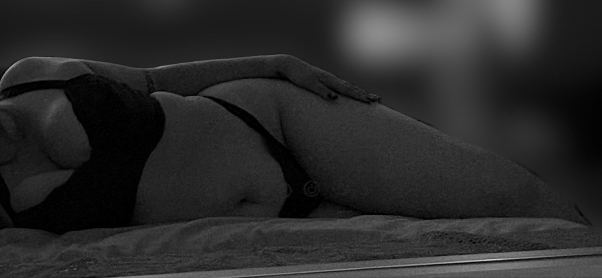 xbabydollmoonx's tweet photo. ˚.⭒☽ new #nsfw acc intro ☾⭒.˚

Hi I’m Moon! ⏾‧₊˚

♡ 28 | she/her | bi
♡ sub | brat
♡ soft &amp; hard kinks
♡ sfw + nsfw | connection &amp; vibes first
♡ MDNI | 20+ to chat!
♡ gaming, kpop, anime &amp; more
♡ + ↻ to be moots | selective, ask in dms! 

#nsfwtwt #moothunt〃・ https://t.co/C55TpDsNDc