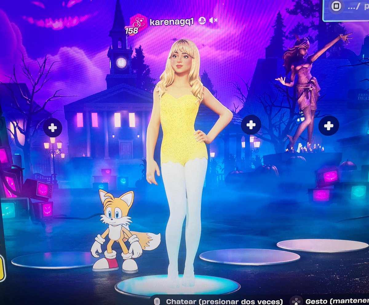 KarenAgq_'s tweet photo. Mis dos personalidades: 🙊🙊

 💖✨🌸🌷
 🖤👻☠️🎃 https://t.co/27y1JMeoH4