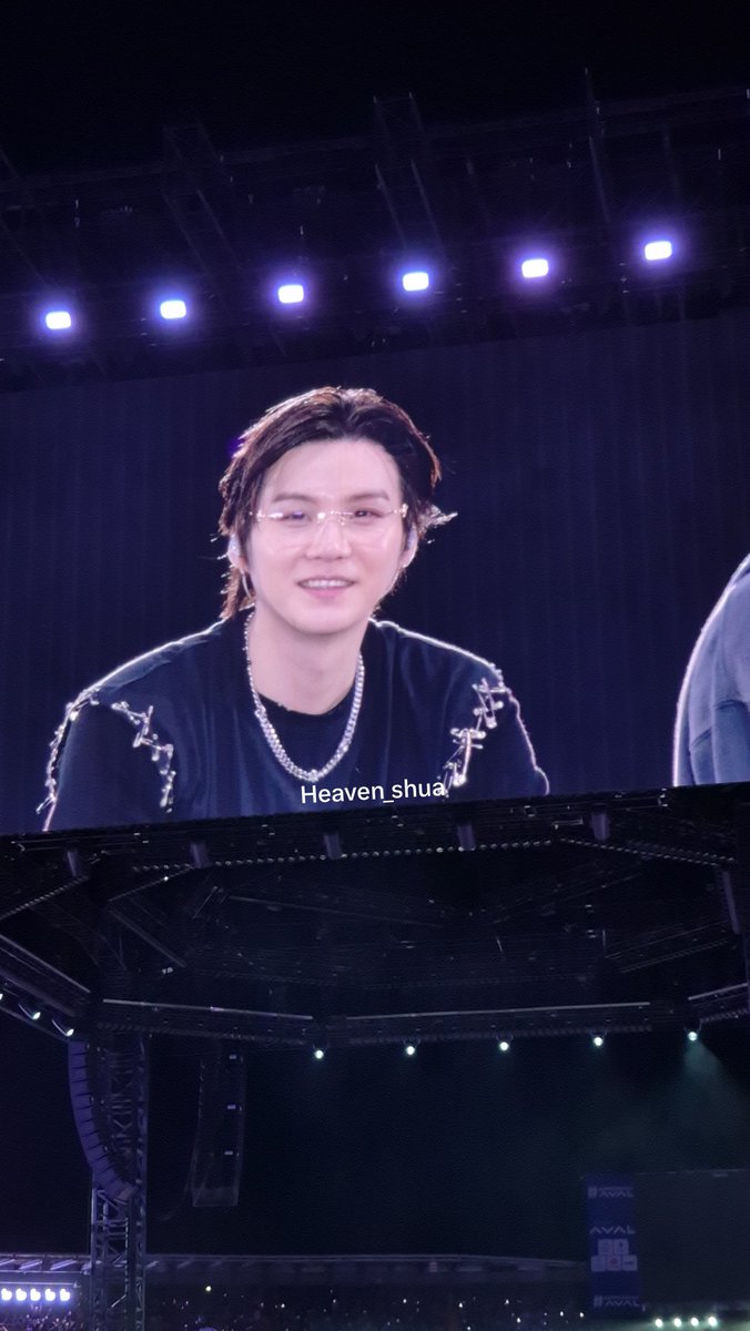 Heaven_shua's tweet photo. No sé ustedes pero les juro que siento que Yoongi fue genuinamente feliz en Colombia. https://t.co/xif7CoD2bf
