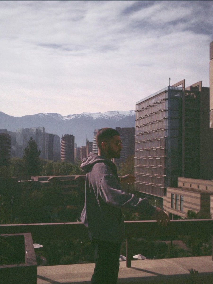 breatheforzain's tweet photo. HES SO ICONIC https://t.co/qs7wSqqtGm