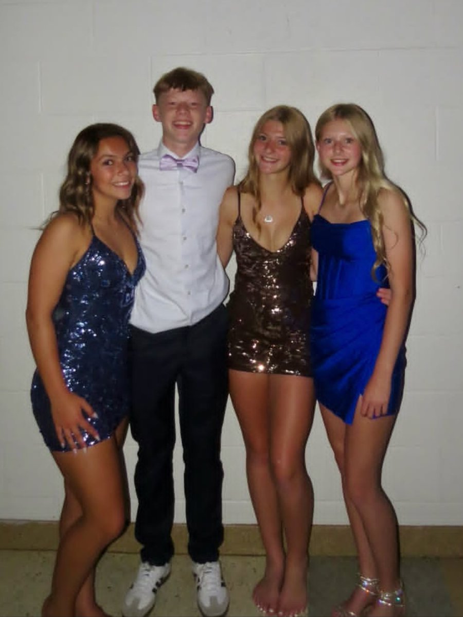 BoyZom99's tweet photo. Had alot of fun at hoco

Pt. 1 https://t.co/VyLG2NxlV3