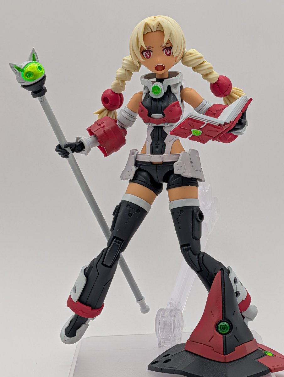 matazo8931's tweet photo. おはようございます。
まだ安静中の又蔵です…

せっかくMGSDバルバトスを買えたのにプラモデル製作を取り上げられ退屈しています。 https://t.co/R8UsgTg1aZ