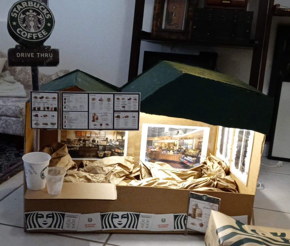 cattywaumpus's tweet photo. Hey @Starbucks 
I was tired of waiting for you to make your own holiday cardboard cat scratcher so I made my own https://t.co/RdKqNdhBlE