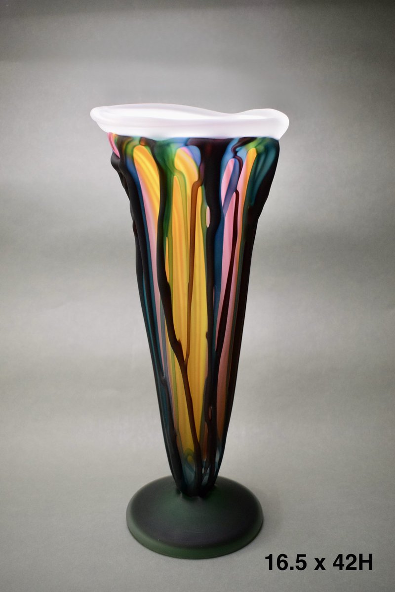 ishiikoji_glass's tweet photo. 花器「花生」
ホームページのportfolioを更新していますので是非ご覧下さい。
作品展、購入に関するお問い合わせはホームページよりお願い致します。
https://t.co/99VhVkfg3K
#石井康治 #ガラス #glass #手吹きガラス #インテリア #art #食器 #花器 #茶道具 #酒器 #器 #うつわ #皿 #鉢 #ランプ https://t.co/poaiuckdCc