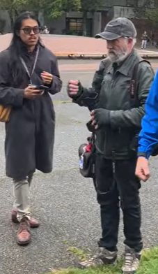 FrancesWiddows1's tweet photo. A journalist and a photographer from @timescolonist witnessed Josee Street punching Simon Hergott and destroying his camera equipment @UVic on September 29 - Michael John Lo and Darren Stone.  We will be submitting their names to @SaanichPolice. https://t.co/tzCqw6NreC