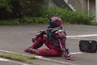 Morgan_Mortem's tweet photo. only gay man sit like thay https://t.co/973whKFhf0