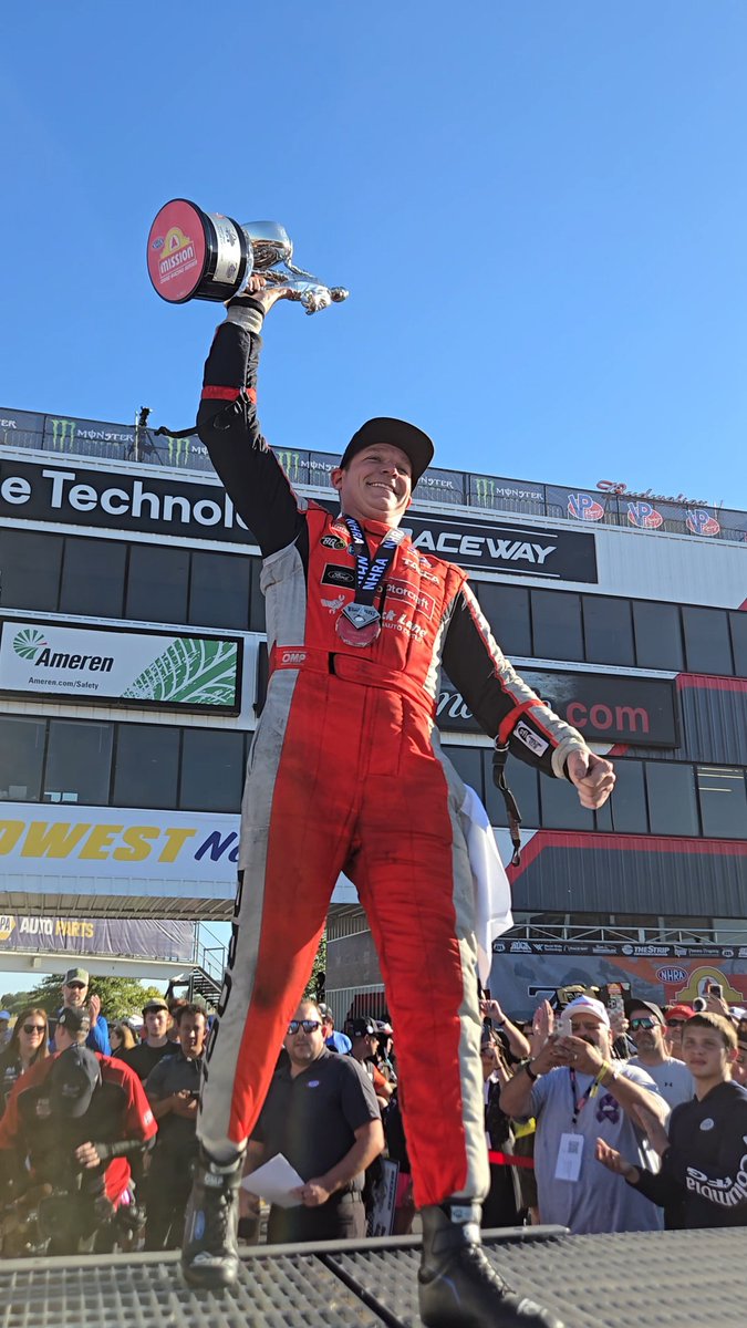 competitionplus's tweet photo. Congratulations to the winners of the #NHRA #MidwestNats - Shawn Langdon, Austin Prock, Aaron Stanfield &amp; Gaige Herrera! #DragRacingNews #PEAKSquad #competitionplus https://t.co/oGTujZoGJJ