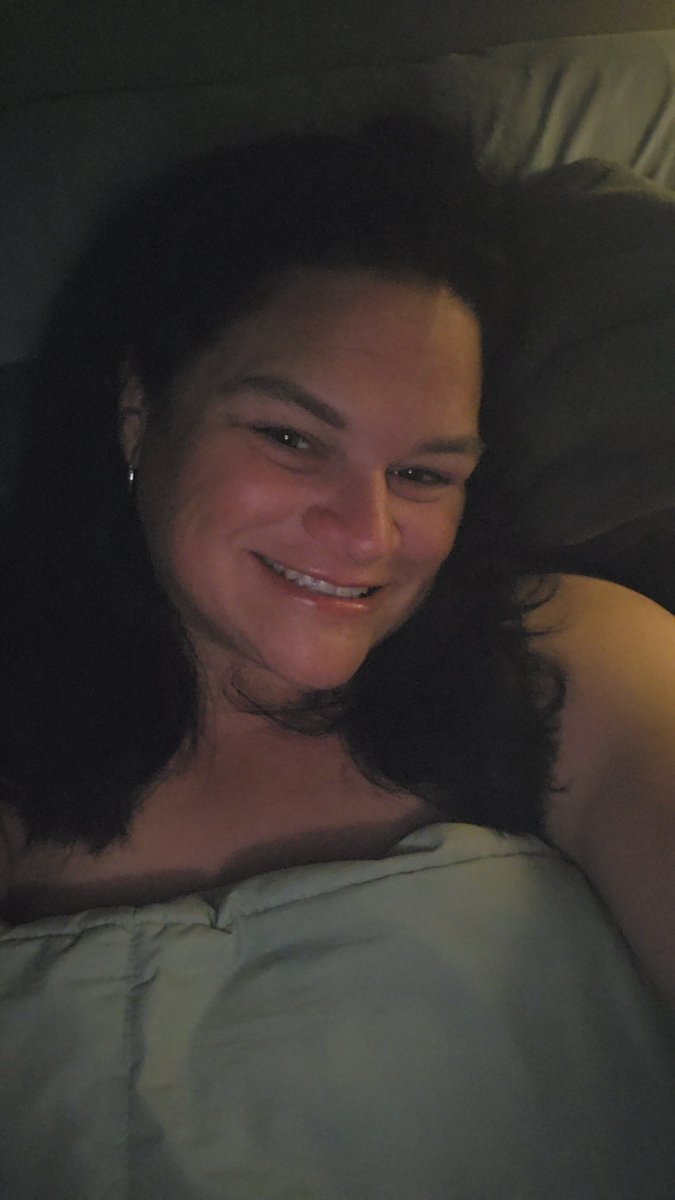 Sheilamh0805's tweet photo. Good night everyone!!

#Goodnight #sleepwell #bedtime #chilltime #dreams #milf #worktomorrow https://t.co/IhJaXHDMM3
