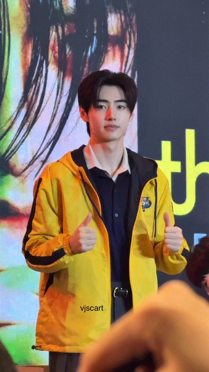 vjscart's tweet photo. sunghoon thomasian 💛

#성훈 #SUNGHOON  
#엔하이픈 #ENHYPEN https://t.co/Y1kzgRaBCv