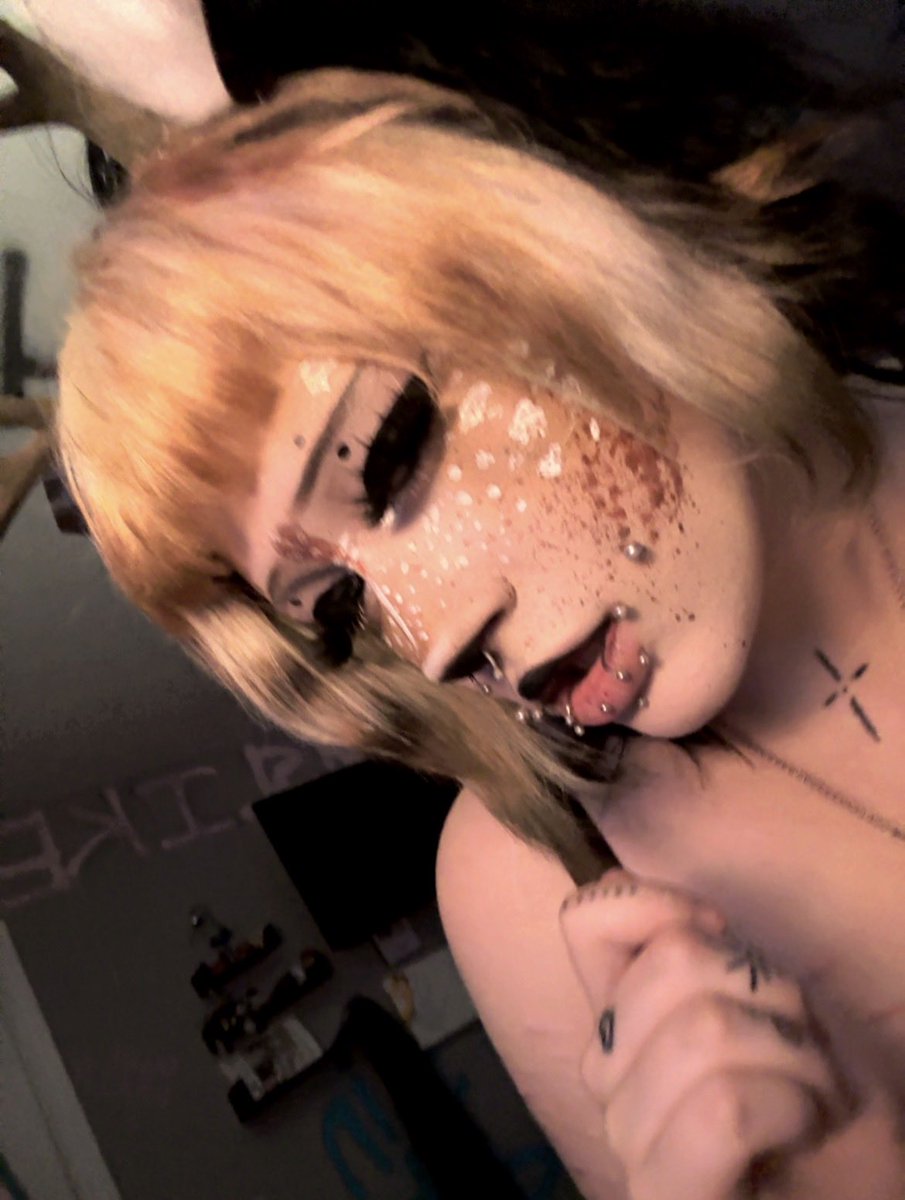 xannacide's tweet photo. OH DEER https://t.co/UGu9bcMBlU