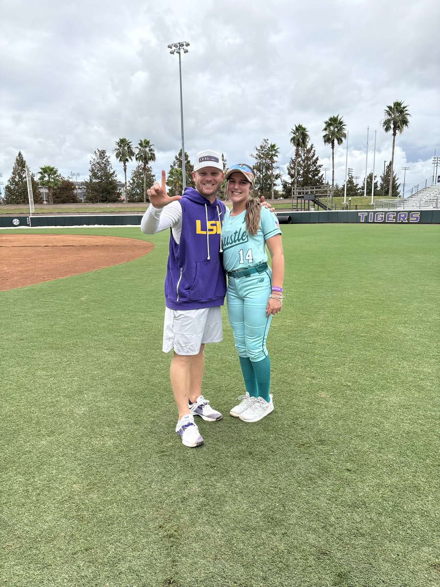 Ava_Pacheco14's tweet photo. Awesome weekend at LSU experience camp! Thank you so much for the invite and feedback. Geaux Tigers! 💜🐯 

@BethTorina @CoachNealPT @Tpleasants17 @TimRamonHNF @Ch1rsPacheco @THEWOWSB @SoftbalAmerica @lsu_dailynews @DiamondAddicts @LSUsoftball https://t.co/oZjSHAkPNq