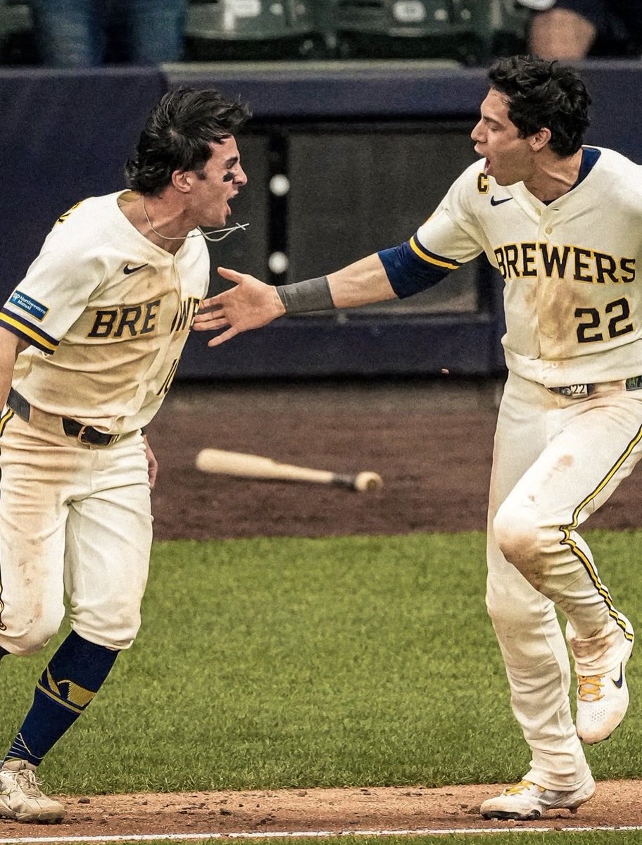 BrewersRaptor's tweet photo. They are gonna mock and downplay this moment but we have suffered so many heartbreaks that this means something. https://t.co/oCPIBaWWsy