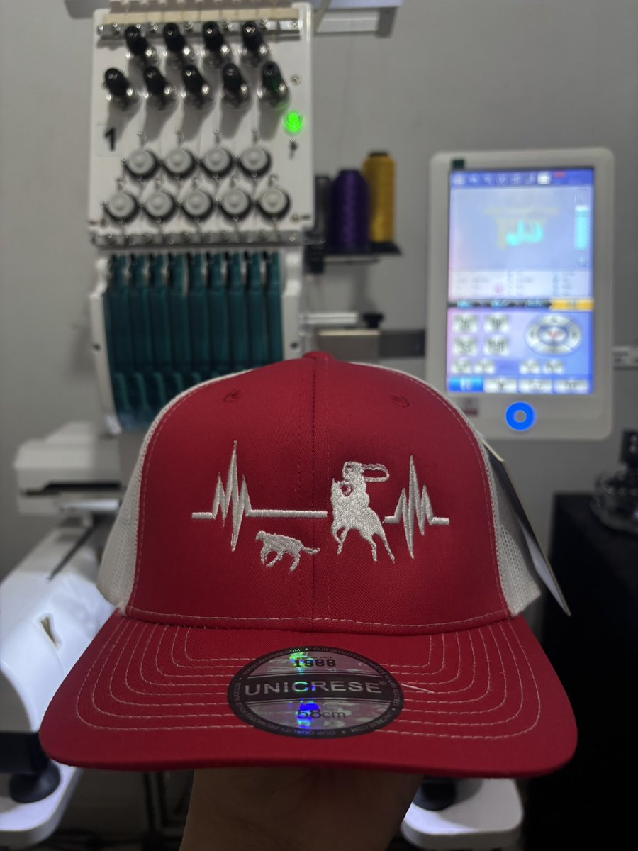 JoseJuarez04_'s tweet photo. También tuvimos estas gorras que se fueron hasta Darién 😎 https://t.co/1TcZz3Kj2x