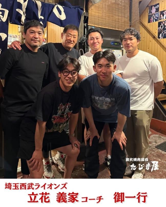 opppo's tweet photo. 夏央〜！あざとい！
かわいすぎるじゃねーか👓✨
朝から萌え死んだ👼🏻
どこの誰か知らないがこの写真あげてくれてあざっす🙏🏻保存保存。 https://t.co/M0X2QtW1Cg