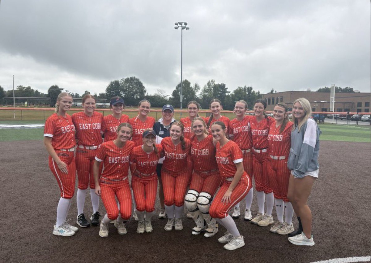 MadisonLetson15's tweet photo. First day back on the field with my @EC_BulletsLyons team today. We got to play at my future home @WallaceStSB! Excited for what the fall holds for our team! Cannot wait to keep competing! @ConnectSports_ @SBRRetweets @ExtraInningSB @TopPreps @CoastRecruits @ImpactRetweets @softball_champ1 @SoftballDown @IHartFastpitch @DirectRecruits @SoftballPros @EastCobbBullets @LineDsoftball