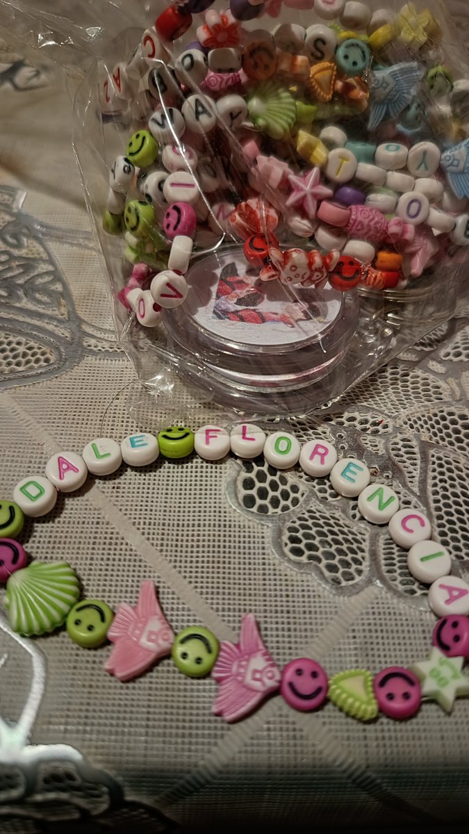 Jimimbra_'s tweet photo. yo creo q la rompí con esta pulsera pero dice mí hermano Q NO LA VAN A ENTENDER na q ve https://t.co/nQK6vY9Uvm