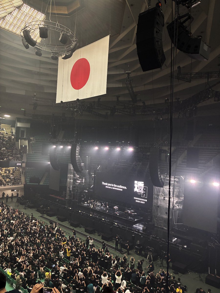GANBARIMAHSU's tweet photo. GLION ARENAはSS
武道館は2階S

全く違う景色を見れた✨
アンコール2.3曲目
GLION ARENAと同じ
あの曲また生で見れて感激✨

ありがとう
サカナクション！

ありがとうチーム
サカナクション！

ありがとう
武道館にいた魚民全員！

#サカナクション
#透明ツアー https://t.co/KI0Iw1wVLF