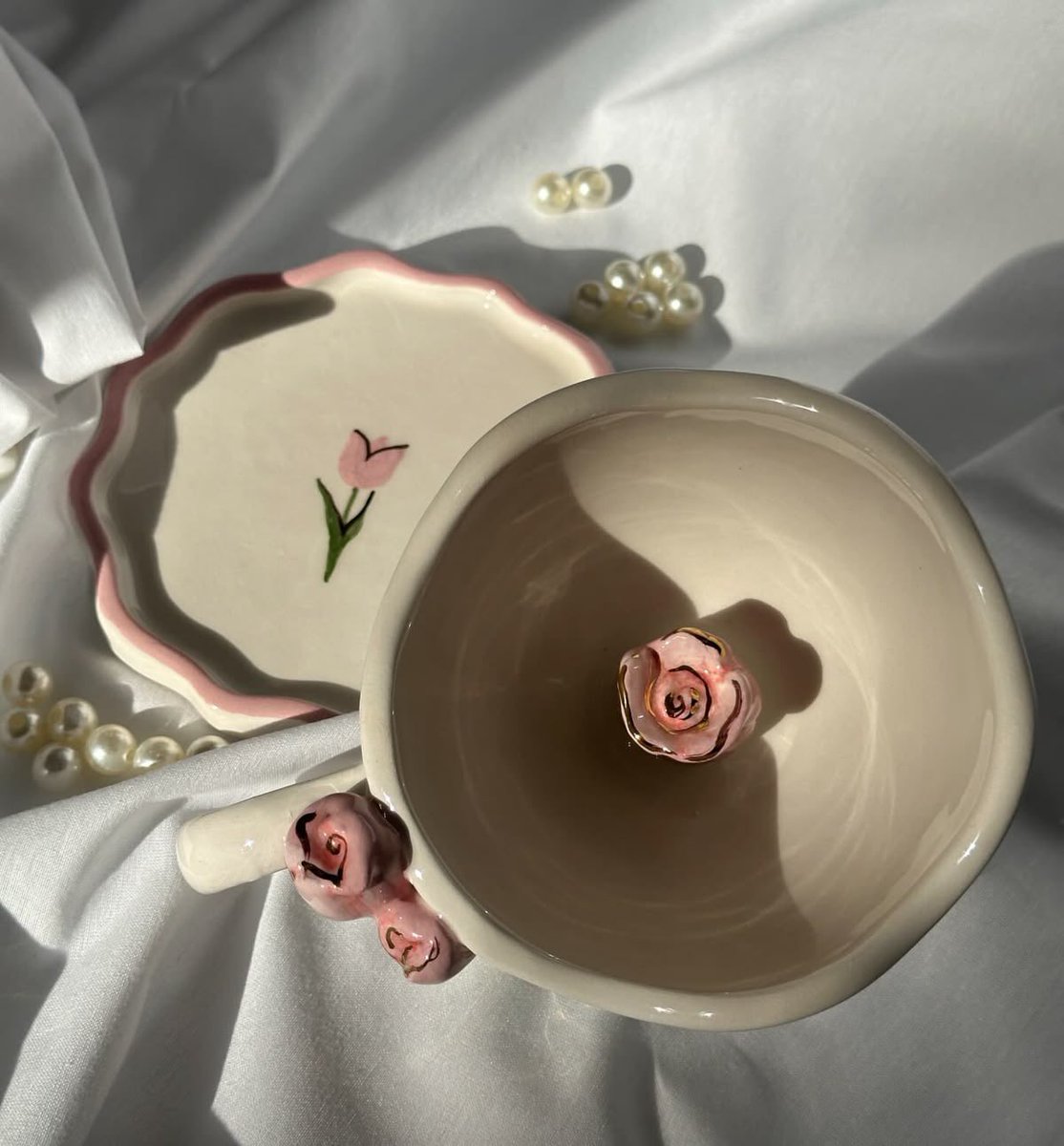 insperarise's tweet photo. tulip teacup 🌷 https://t.co/m88hjU5V9x