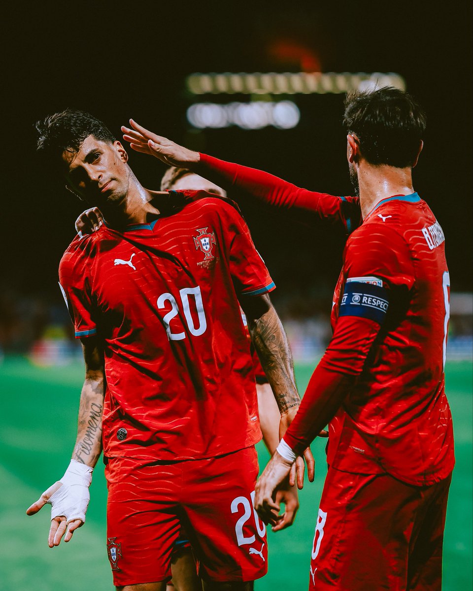 B_Fernandes8's tweet photo. 4/4. Missão cumprida🫡🇵🇹 https://t.co/Afwce12dtS