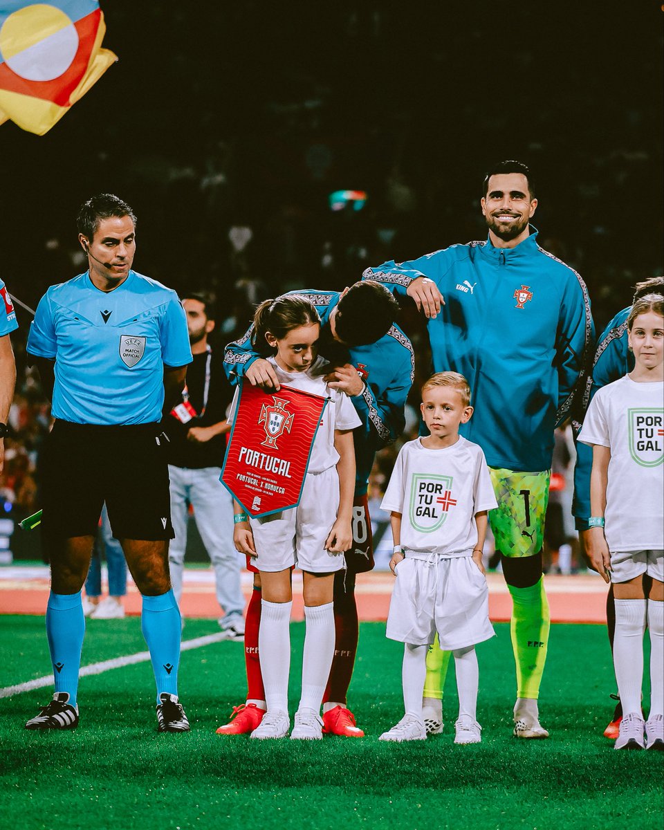 B_Fernandes8's tweet photo. 4/4. Missão cumprida🫡🇵🇹 https://t.co/Afwce12dtS