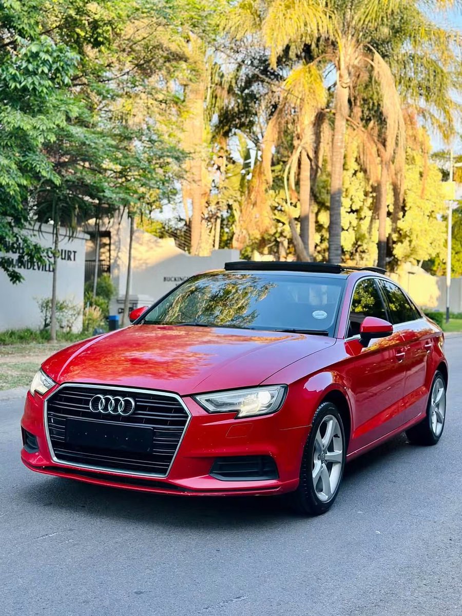 2lani47's tweet photo. 165 000
2019 Audi A3 1.0 (30 TFSI) DSG
130000km
Spare key
Sunroof
Leather interior
Bluetooth
Navigation
Multifunction steering wheel 
New tyres 
Very smooth drive
Engine 100%
Gearbox 100%
Suspension 100%
📲0️⃣8️⃣1️⃣3️⃣4️⃣1️⃣7️⃣4️⃣1️⃣0️⃣ https://t.co/hGuqKQ7Ml8