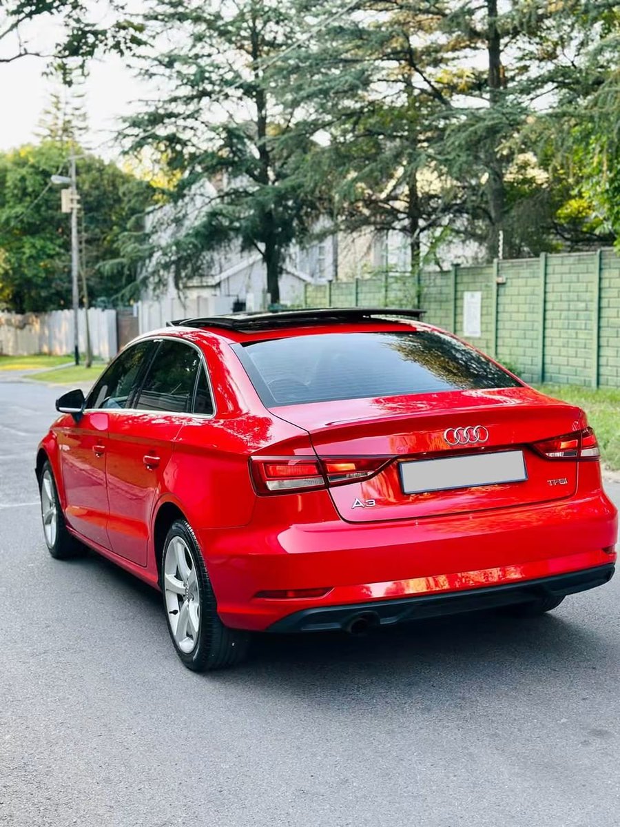 2lani47's tweet photo. 165 000
2019 Audi A3 1.0 (30 TFSI) DSG
130000km
Spare key
Sunroof
Leather interior
Bluetooth
Navigation
Multifunction steering wheel 
New tyres 
Very smooth drive
Engine 100%
Gearbox 100%
Suspension 100%
📲0️⃣8️⃣1️⃣3️⃣4️⃣1️⃣7️⃣4️⃣1️⃣0️⃣ https://t.co/hGuqKQ7Ml8