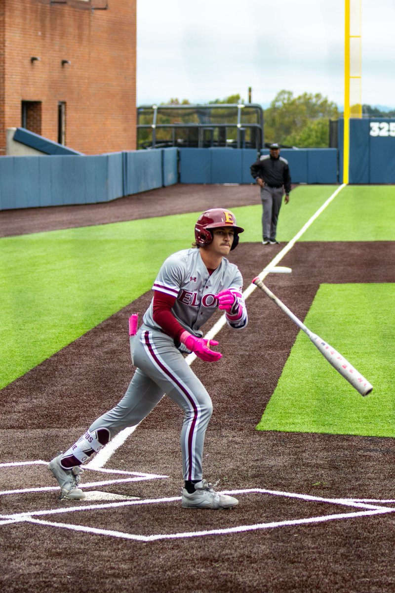 ElonBaseball's tweet photo. Phoenix vs. Flames. 

#PhoenixRising | #GoldStandard https://t.co/nR4NFYT2FM
