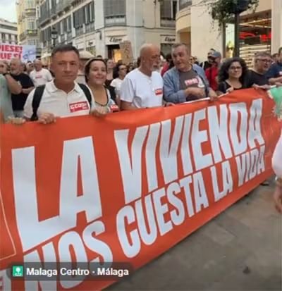 _ElObservador_'s tweet photo. #OJO

#FernandoCubillo @Cubillofm (@CCOOMalaga) denuncia que los precios de compra y alquiler hacen “imposible trabajar y vivir” en @Malaga o #Marbella, y reclama vivienda pública tras la multitudinaria manifestación del sábado.
. https://t.co/CRHPIymB9t