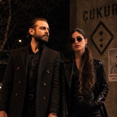 ritaaeris's tweet photo. #NewProfilePic
Çukur evimiz….
Vartolu ve ben (made w/AI)🥹
#çukur @erkankeka https://t.co/eHk6GzRU31