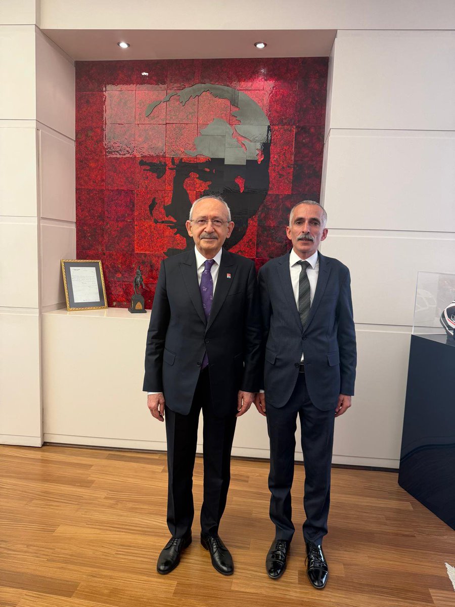 Bursacssmderneg's tweet photo. Cumhuriyet Halk Partisi Kapılarını Sonuna Kadar Bizlere Açtı 
Teşekkürler Sayın @kilicdarogluk 
@fethigurer 
Sizlerin Desteği ile Kazanacağız Çünkü Bizler Haklıyız 
@orhansaribalchp
@brahimelikkaya8
Stajyer Çırak Ankara'da 
#MuhalefetYasaDediCumhurDuyBuSesi https://t.co/FMMH3so6mM