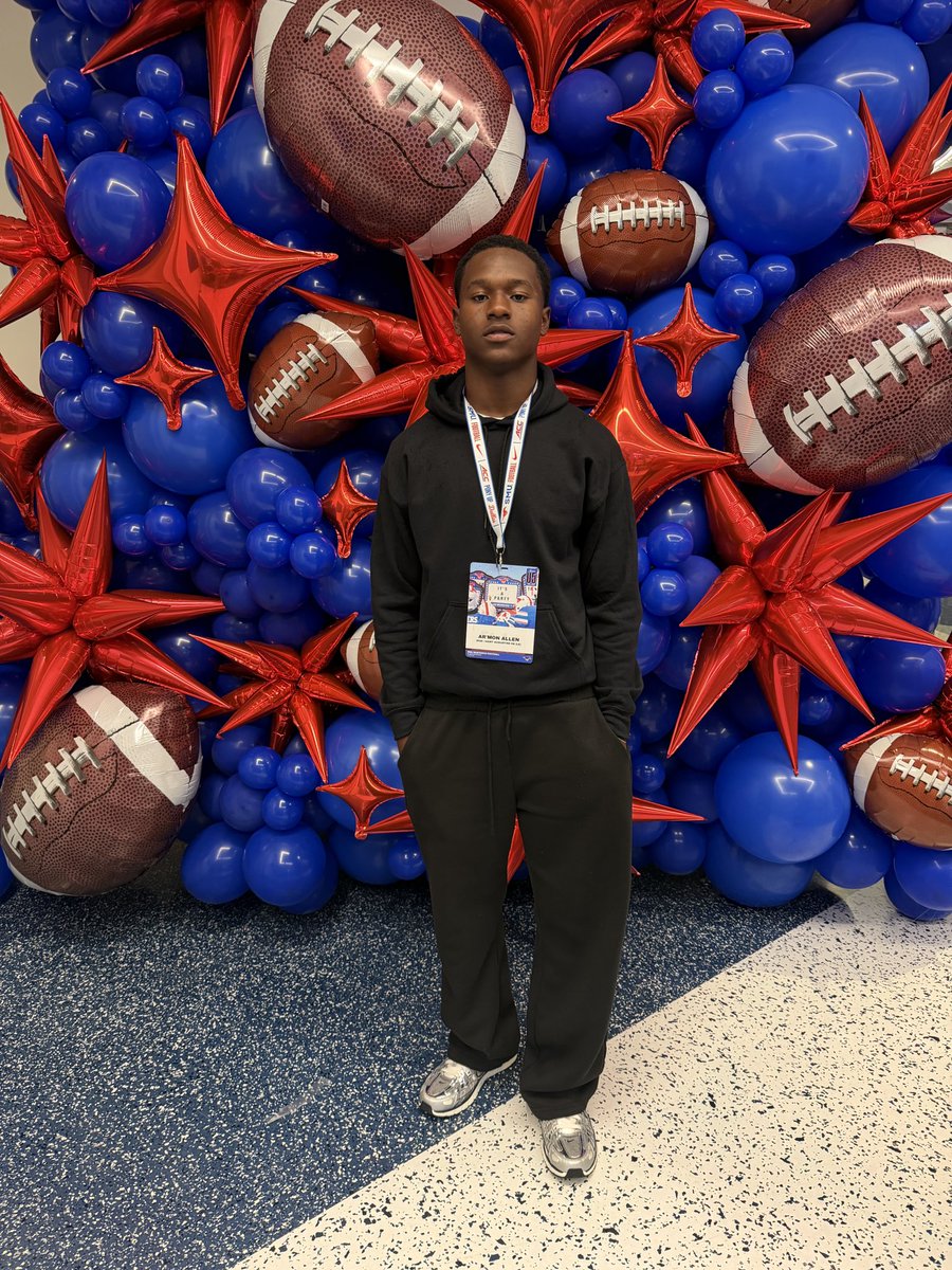 ArMonAllen13's tweet photo. Grateful to attend SMU game yesterday. Appreciate it for the experience and conversations!🐴✌🏾
@TheStevenHayden 
@CoachWarden 
@mrfootballwait 
@cmsully22 https://t.co/m940KQPaha