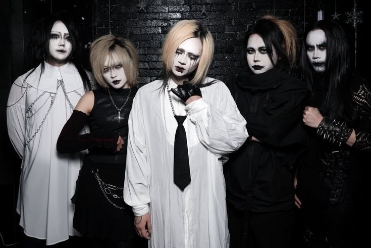 withikoi's tweet photo. ⚠️ URGENTE !! ⚠️ 
A BANDA SUL COREANA DE VISUAL KEI, MADMANS ESPRIT, ANUNCIA EM LIVE QUE VÃO FAZER UMA VIAGEM AO BRASIL ESTE DOMINGO ÀS 19:50 (HORÁRIO DE BRASÍLIA) PARA VOTAR EM LUIZ INÁCIO LULA DA SILVA https://t.co/JXUIiqsbEY