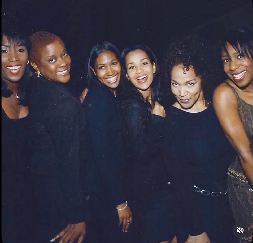 Ghetto_kd's tweet photo. This vintage photo was taken roughly 29 years ago ❤️ https://t.co/LUGIl65qtW