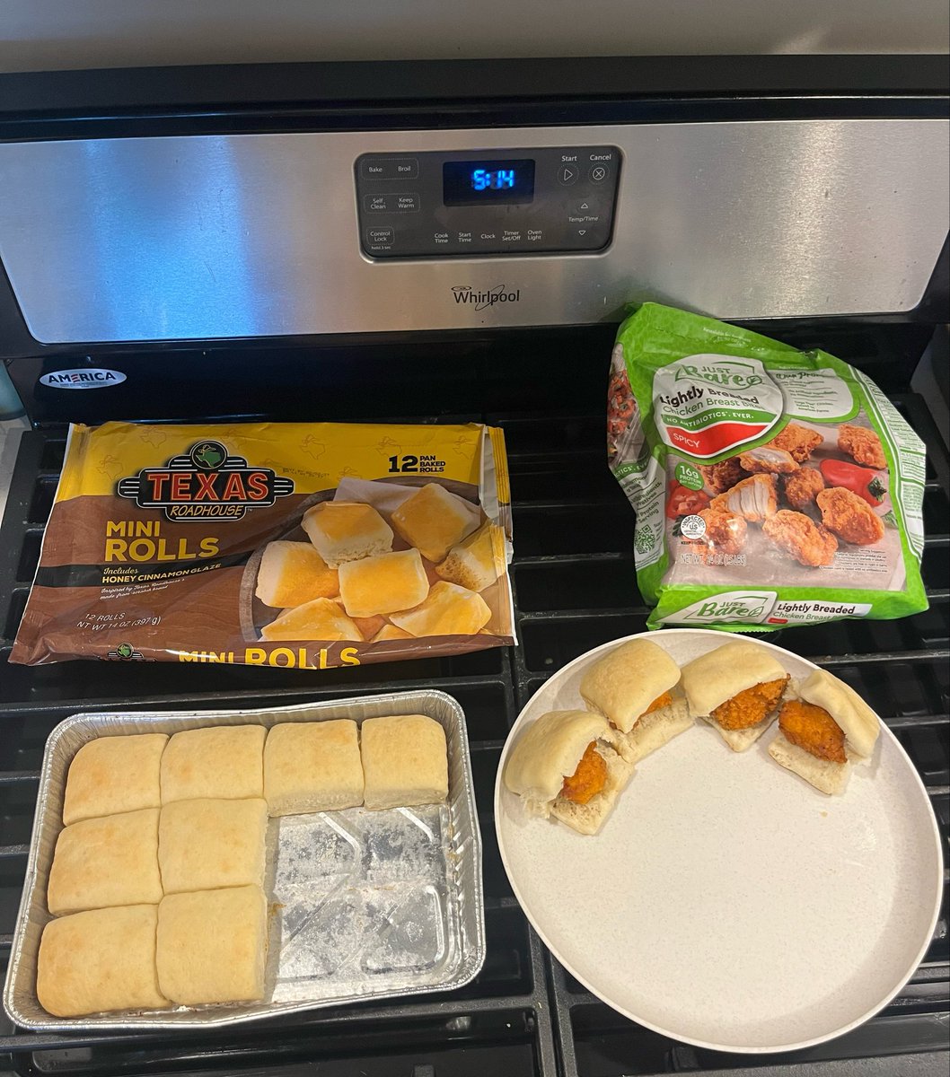 willjohnsonbf1's tweet photo. Alright chat I did it made the viral Texas road house and just bare chicken biscuits 10/10. Worth the $15 to make this! Look how good they came out!! https://t.co/FbJMeytcdP