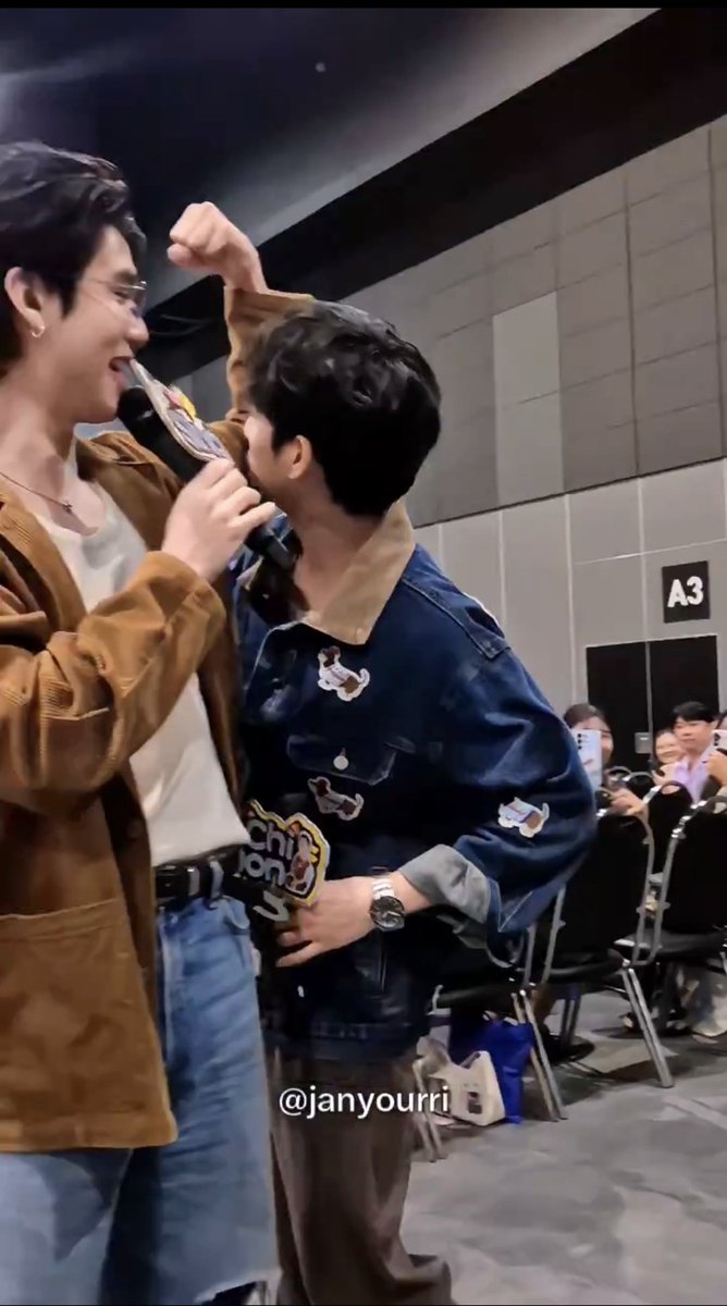 Laluna_moon21's tweet photo. Ada ada aja kelakuan kucing 😸

1ST FANIVAL OF SINGCHIMON

#GMMTVFANIVAL2026HappyFamilyxSC
#SingChimon https://t.co/dLcqH9VgKf