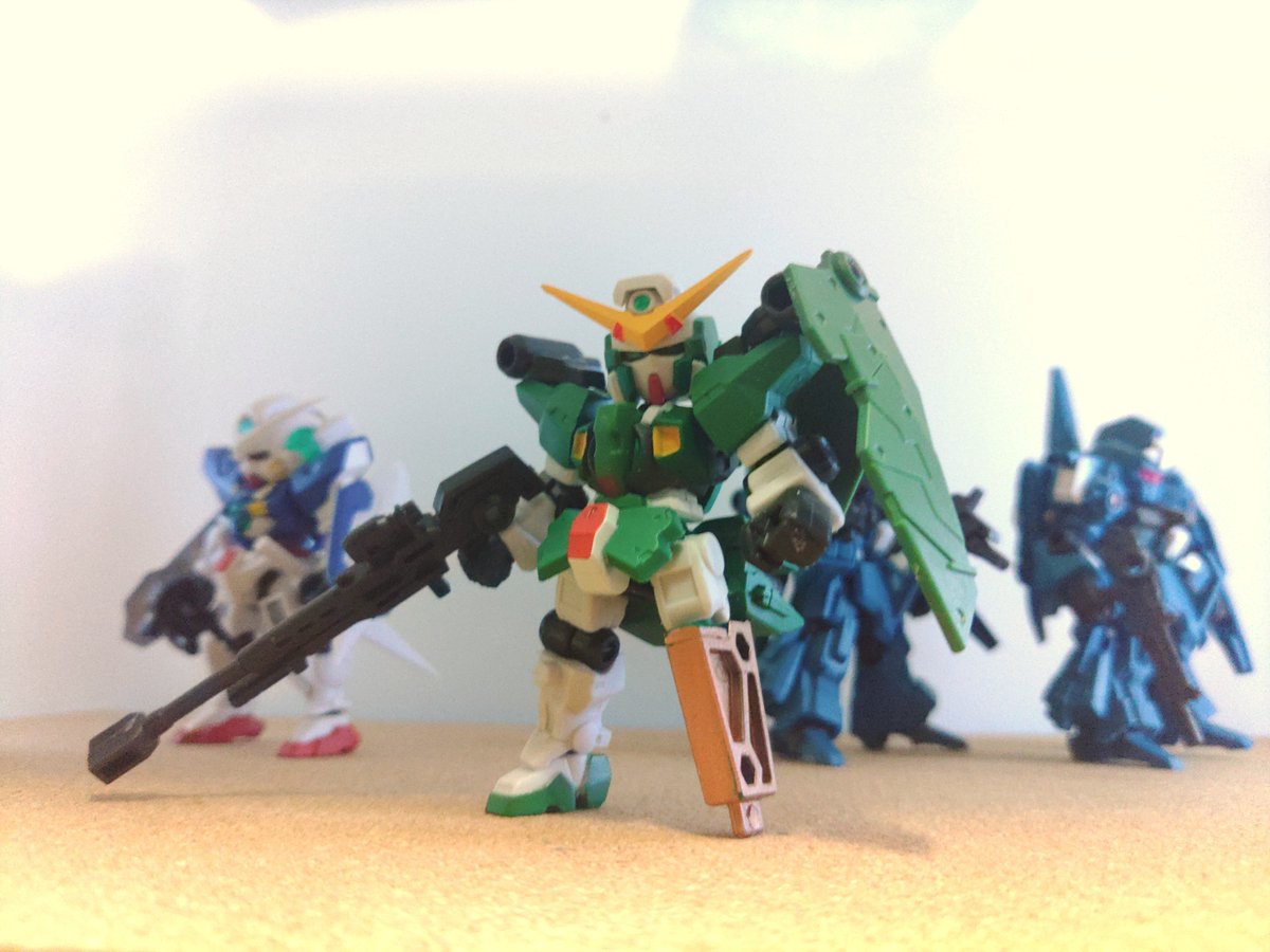 GAU0086's tweet photo. 当時なぜかスルーしてた15段が再販されてたのでコンプしてきた
メンテ中に出撃した義足デュナメスが好きなので台座を加工して再現
#モビルスーツアンサンブル https://t.co/l8KlhRJxgL