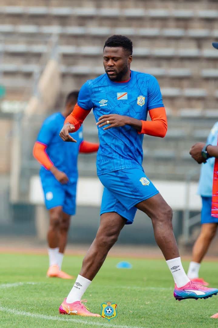 CongoleseFNews's tweet photo. 🔩 𝗗𝗘𝗥𝗡𝗜𝗘𝗥𝗦 𝗥𝗘́𝗚𝗟𝗔𝗚𝗘𝗦 🐆 !
🔜 Nos léopards de la RDC 🇨🇩 ont effectué leur dernière séance d’entraînement avant le match face aux Crânes de l’Ouganda 🇺🇬.
©️FECOFA
#RDC #UGACOD #RDCUGA #CODUGA https://t.co/620XC7VNBi