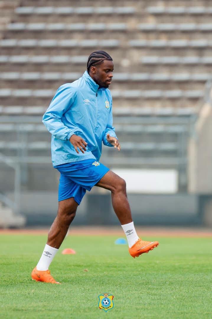 CongoleseFNews's tweet photo. 🔩 𝗗𝗘𝗥𝗡𝗜𝗘𝗥𝗦 𝗥𝗘́𝗚𝗟𝗔𝗚𝗘𝗦 🐆 !
🔜 Nos léopards de la RDC 🇨🇩 ont effectué leur dernière séance d’entraînement avant le match face aux Crânes de l’Ouganda 🇺🇬.
©️FECOFA
#RDC #UGACOD #RDCUGA #CODUGA https://t.co/620XC7VNBi