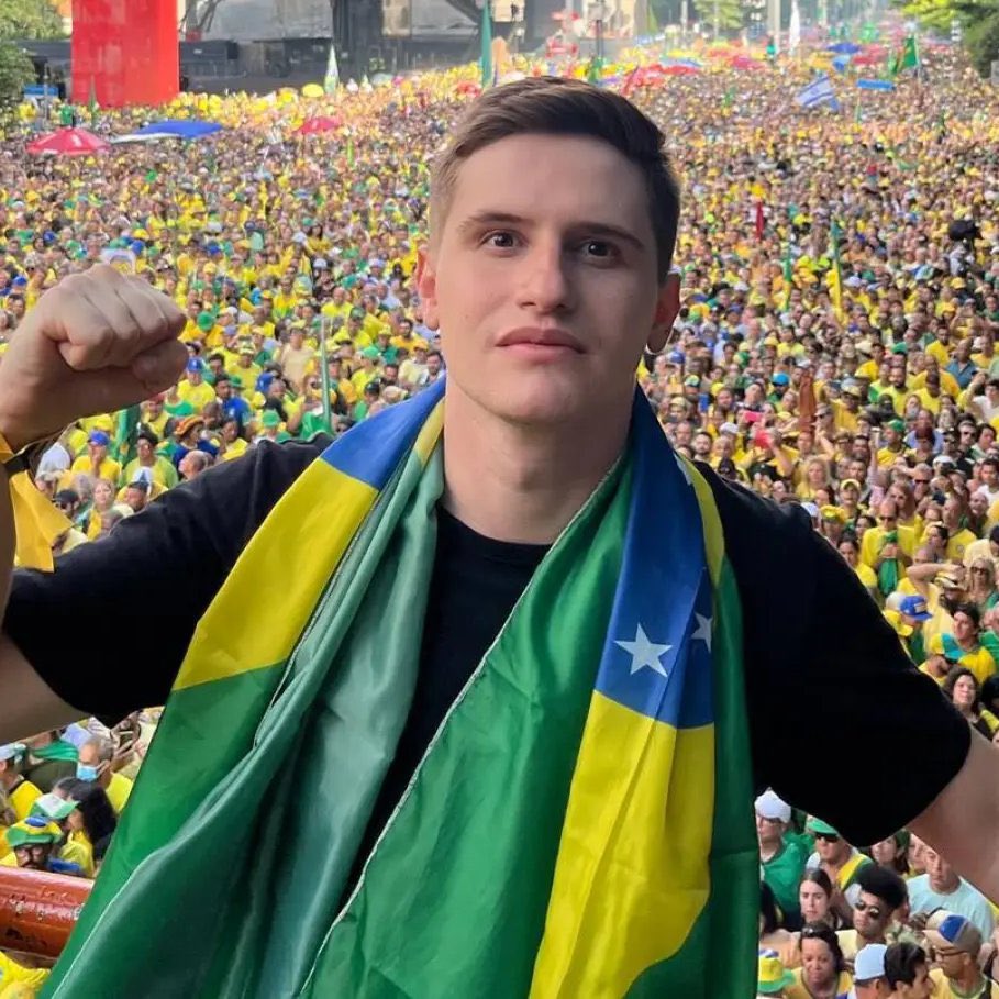 poptime's tweet photo. Erika Hilton PERDEU o posto de candidatura mais votada pelo Congresso Nacional em São Paulo para o bolsonarista Lucas Pavanato. https://t.co/NDbiUsOf8n