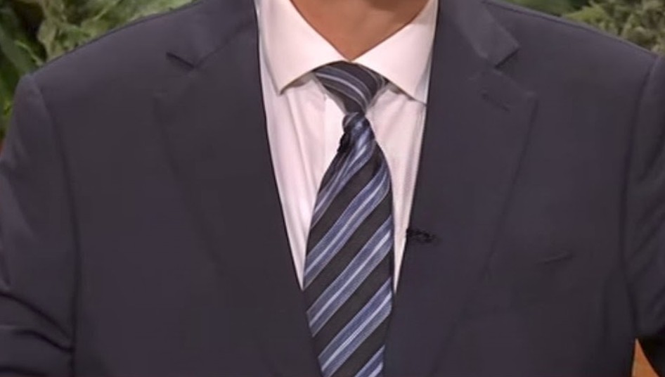 BookofMormonRDR's tweet photo. Ties that bind and connect their messengers to their messages. #generalconference https://t.co/vpENYz9u1I
