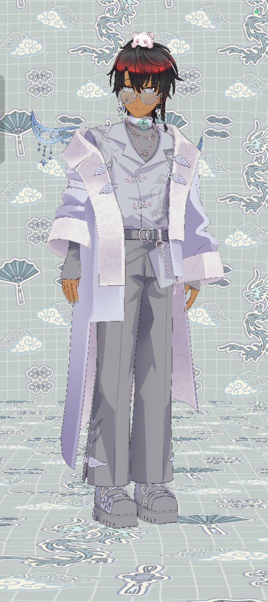akineko021's tweet photo. ちょっと前に出たチャイナ服の仮試着🤔💭
ちょっと色合い的には似合ってないかもね〜。今回は見送りかなぁ💦
 #Reality  #配信準備中 https://t.co/RRIPZ2gfJq