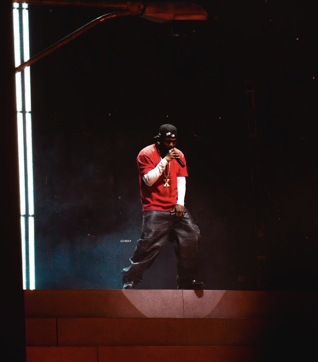 portalkendrick's tweet photo. NÃO EXISTE RAP DE DIREITA, NEM FÃ DE RAP DE DIREITA.

O HIP-HOP TEM UM LADO SIM. ⭐️ https://t.co/ZNUX3pqqIQ