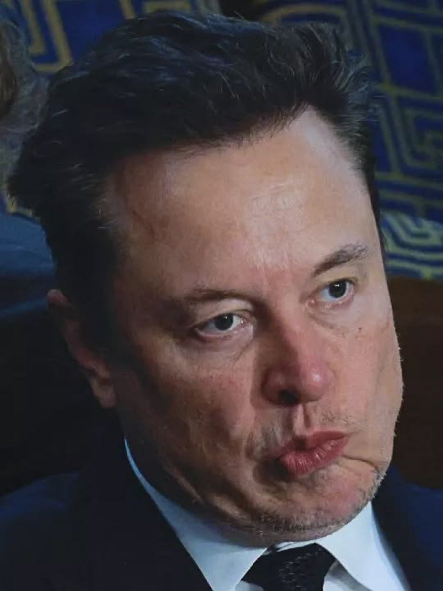 MuskNewscoop's tweet photo. Why do people hate Elon for being successful but love other billionaires? https://t.co/GTqfevQuUo